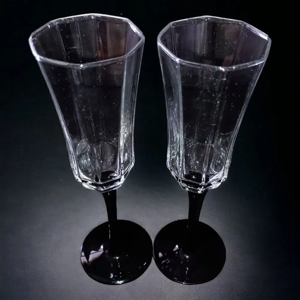 2 Luminarc Arcoroc Octime Domino Champagne Flutes Glasses France Set Black Stem.